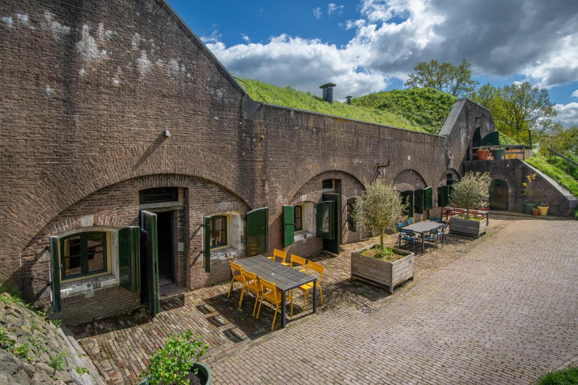 Fort Vuren Екстериор снимка